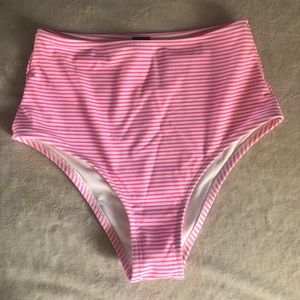 High-waisted cheeky bikini bottoms